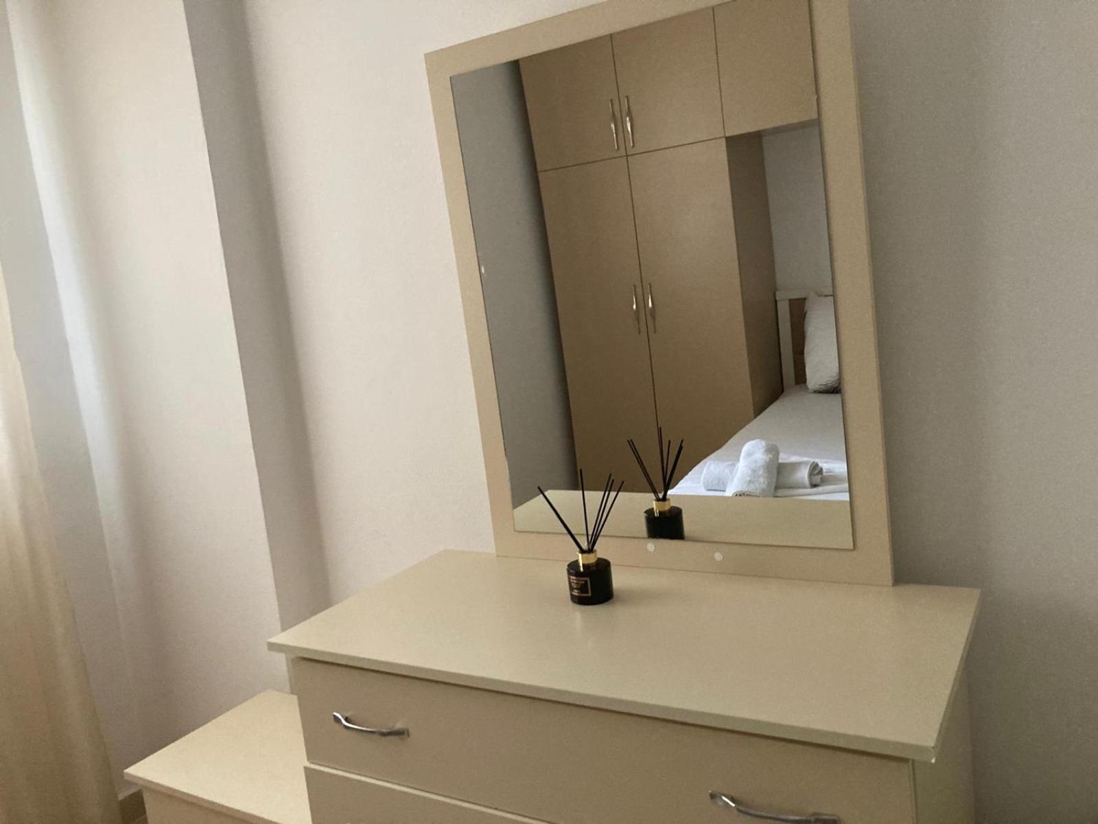 Hergi Apartament Vlorë 外观 照片